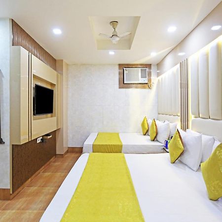 Hotel Preet Palace -5 Mints Walk From Nizamuddin Railway Station Ню Делхи Екстериор снимка