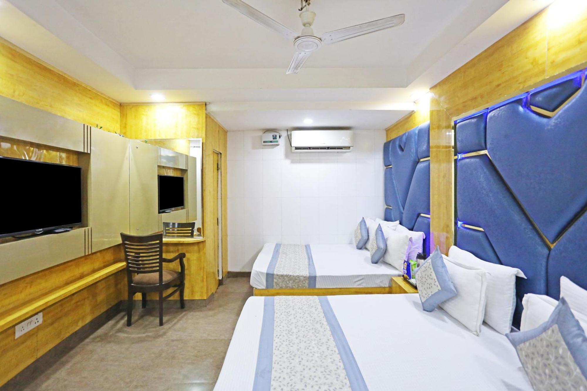 Hotel Preet Palace -5 Mints Walk From Nizamuddin Railway Station Ню Делхи Екстериор снимка