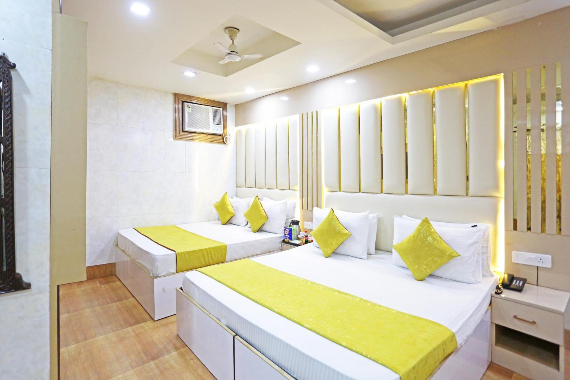Hotel Preet Palace -5 Mints Walk From Nizamuddin Railway Station Ню Делхи Екстериор снимка