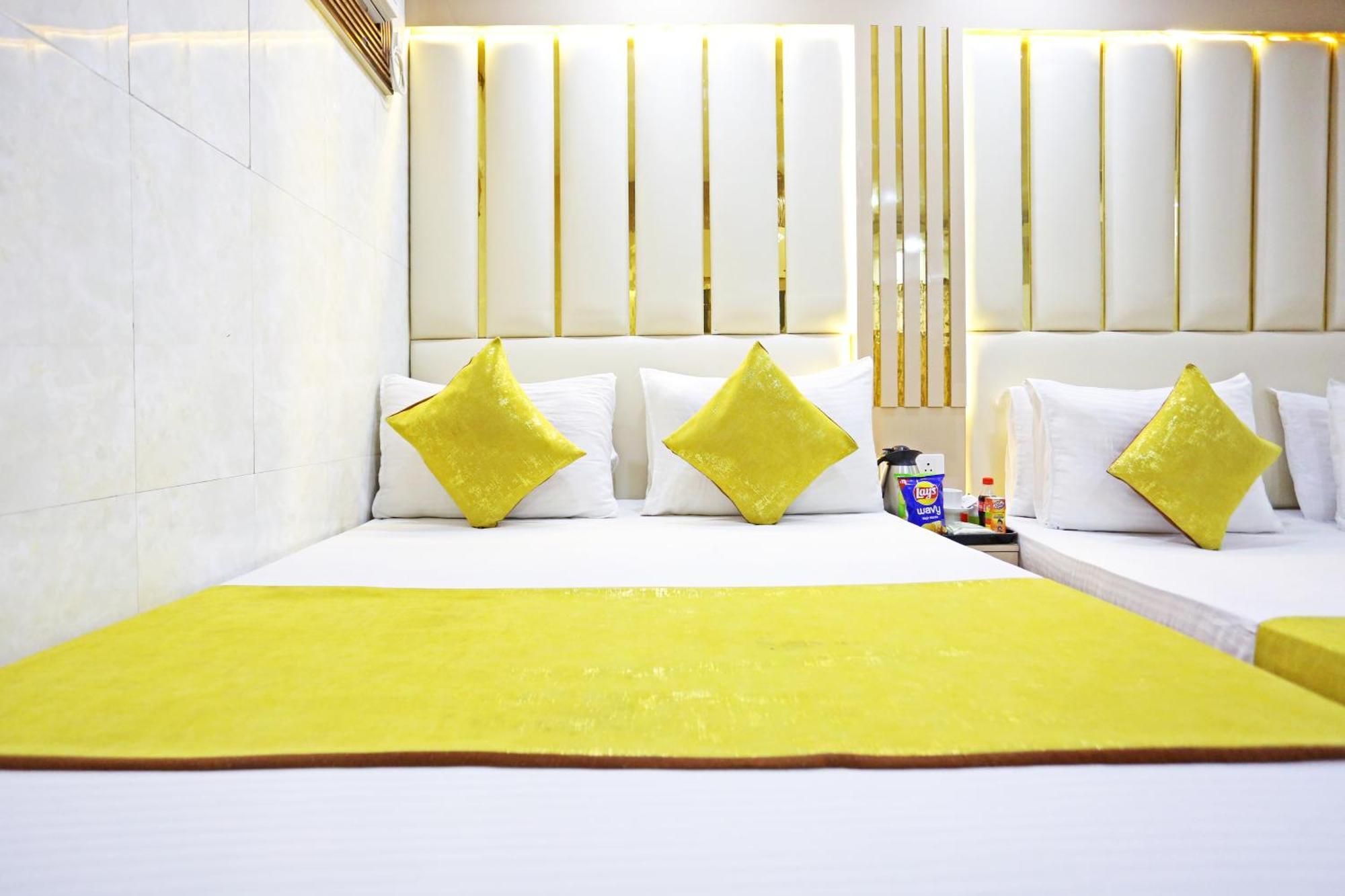 Hotel Preet Palace -5 Mints Walk From Nizamuddin Railway Station Ню Делхи Екстериор снимка
